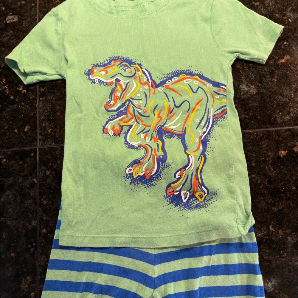 Green Dinosaur T-Shirt and Striped Shorts Set Pajama Boys Set size 7